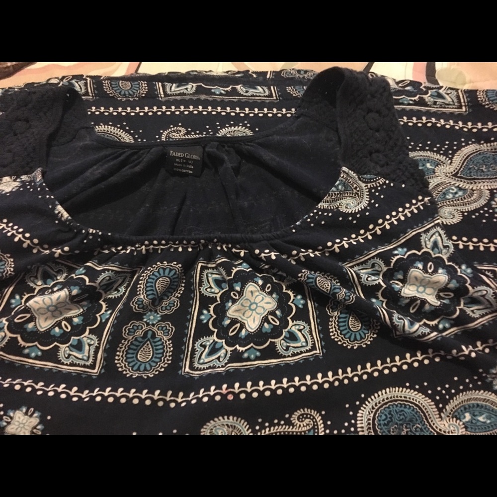 Ladies sleeveless Blouse